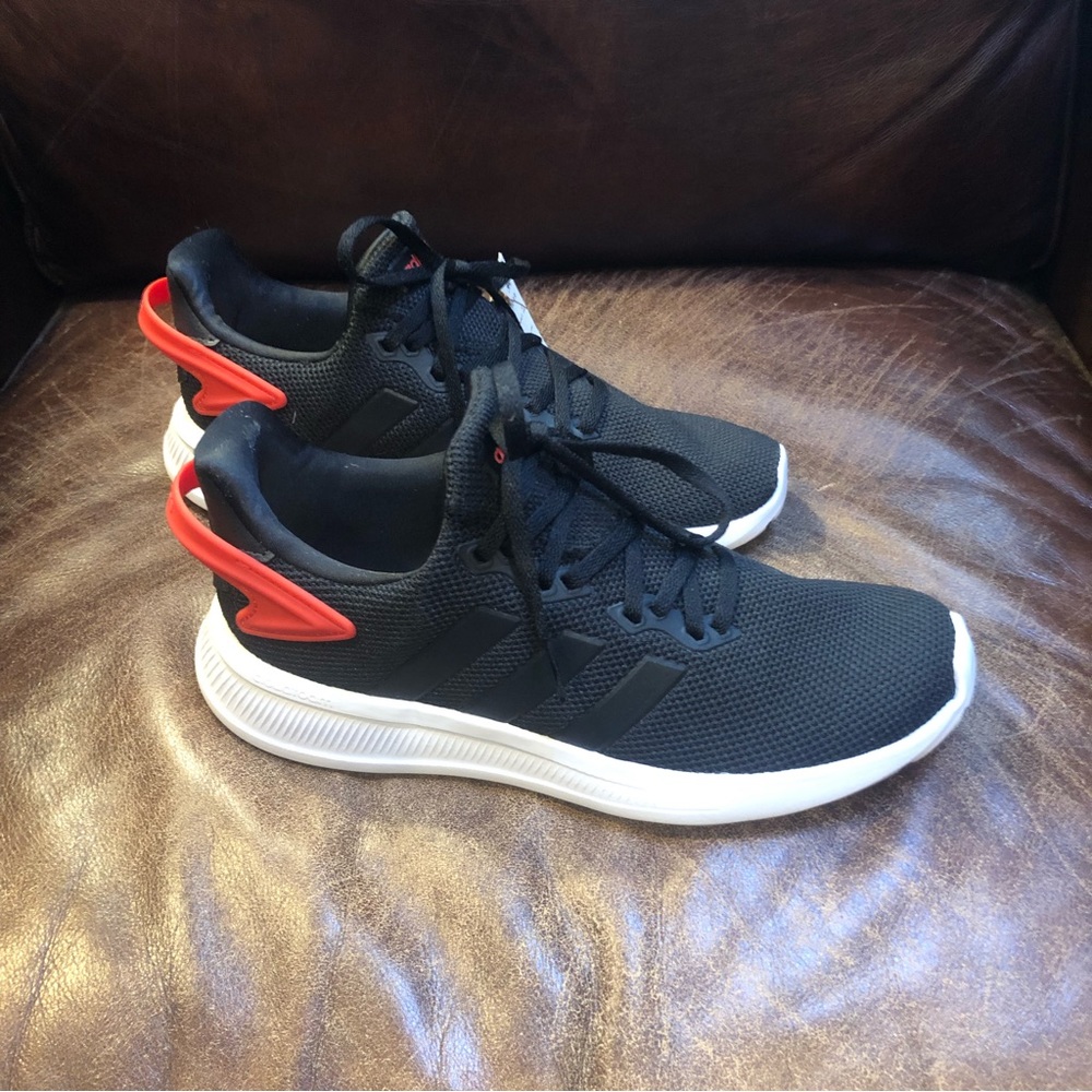 Adidas Lite Racer Size 7